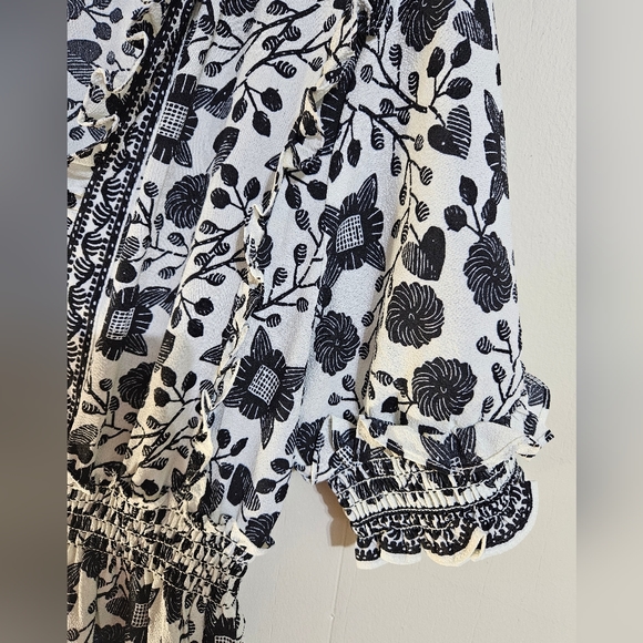 MAX STUDIO SHORT SLEEVE V-NECK MAXI DRESS - Picture 4 of 6